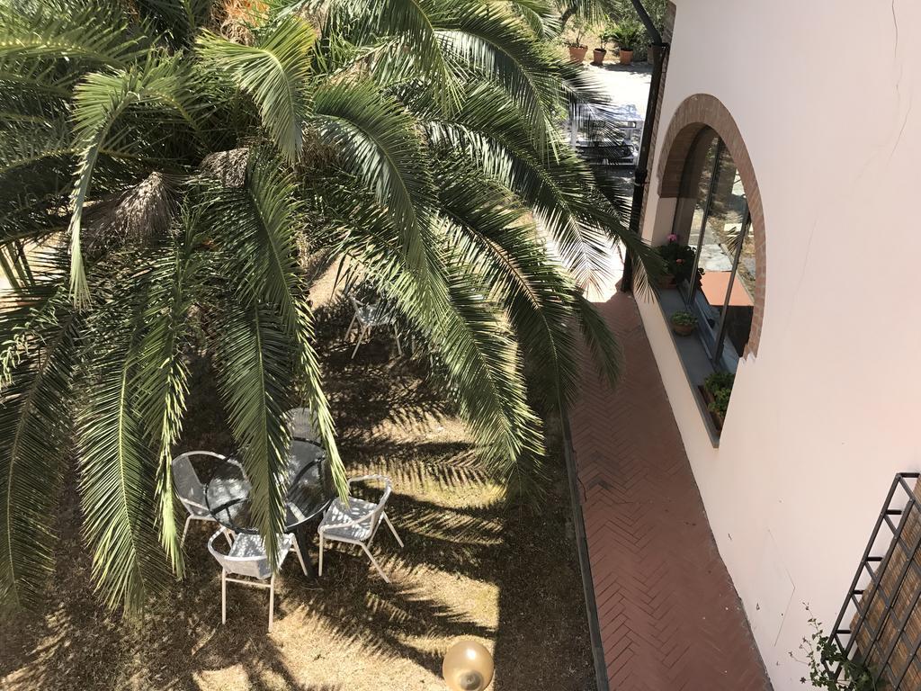 维​​拉尼波德里尼斯蒂库波利农庄酒店 拉斯特拉·阿塞格纳 外观 照片